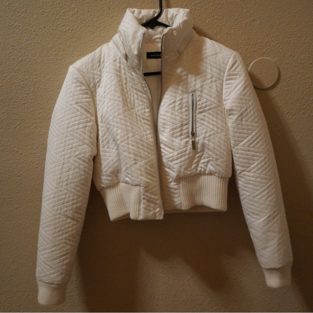 Bebe White Cropped Puffer Jacket S